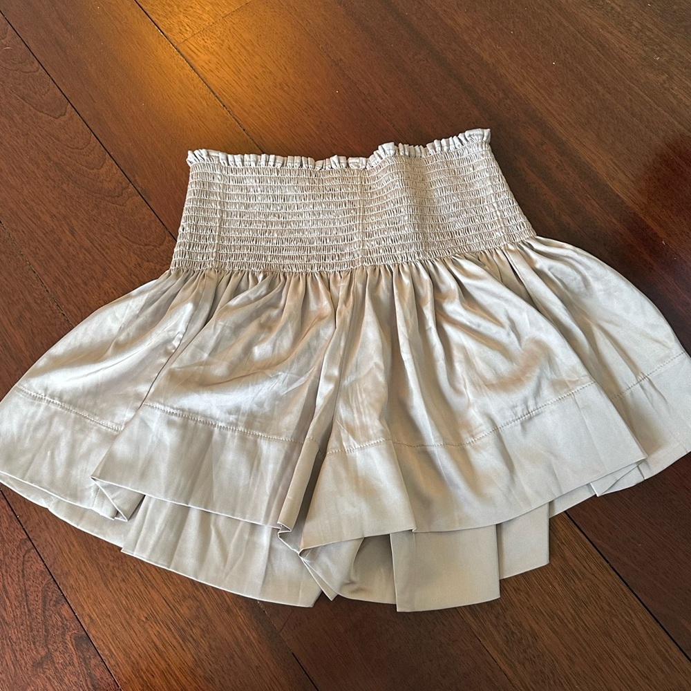 Natural life shorts